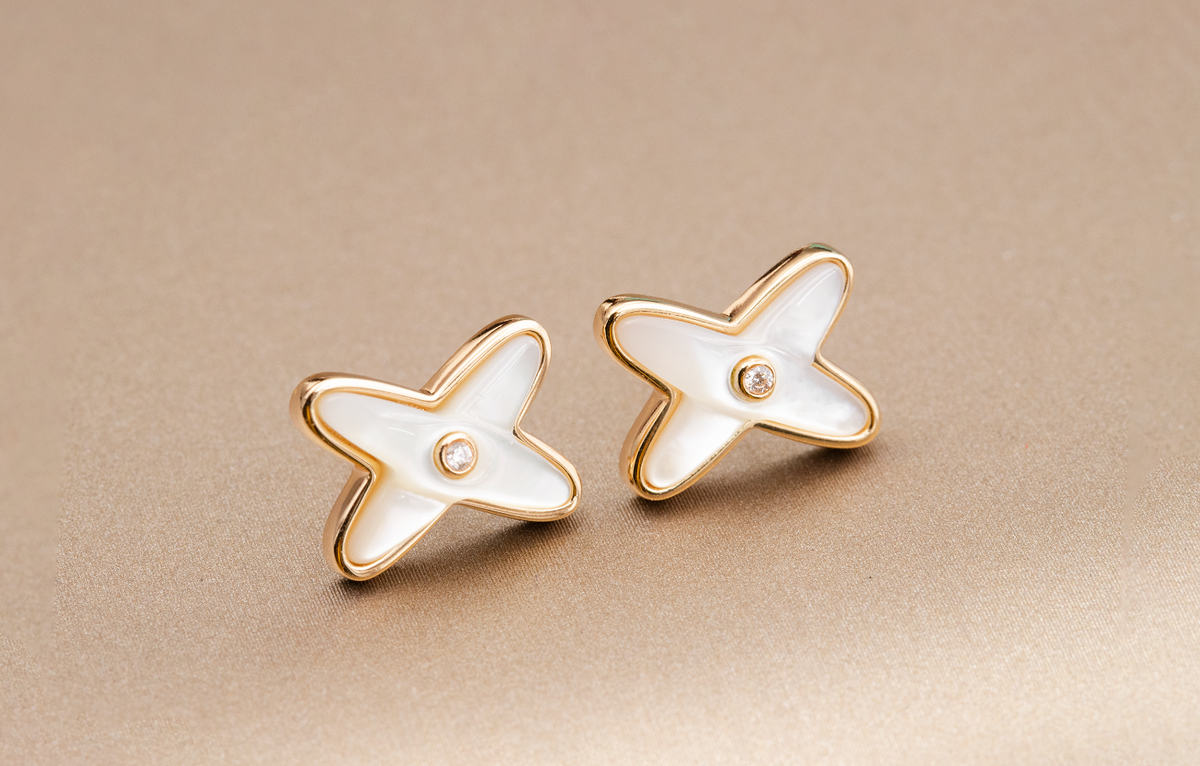 CHAUMET JEUX DE WHITE MOP PINK GOLD DIAMOND EARRINGS